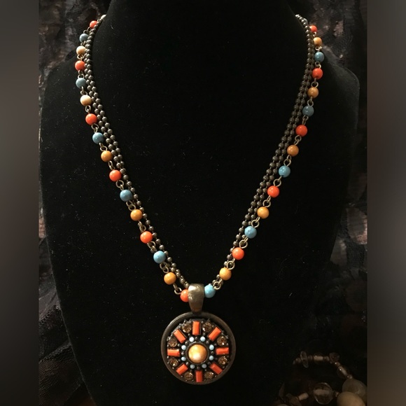 Festive Summer Necklace - Picture 3 of 3